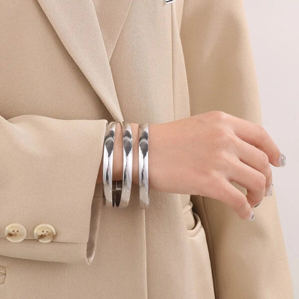 bracelet-africain-doree-en-acier-inoxydable-1 Bracelet Africain Dorée en Acier Inoxydable