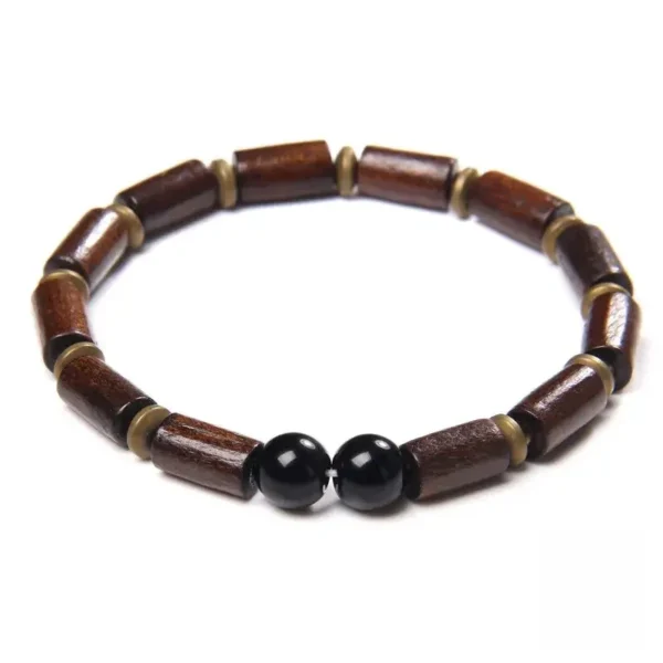 Bracelet ethnique en bois pour un look authentique