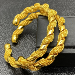 Bracelet Africain en or Torsadé au design élégant et unique