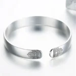 Accessoire féminin en argent, inspiration africaine artisanale