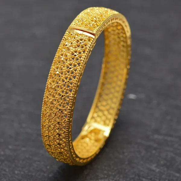 bracelet-africain-or-pour-femme-1 Bracelet Africain or pour femme élégant et raffiné