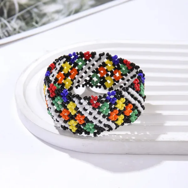 Accessoire mode africain : bracelet perles colorées