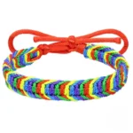 Bracelet artisanal africain tissé avec amour