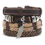Style tribal avec ce bracelet en cuir tressé