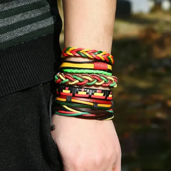 Accessoire africain en cuir tressé pour un style unique