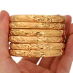 Bracelet en or, fusion de traditions africaines