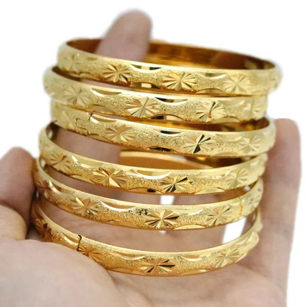 Bracelet or, authenticité du savoir-faire africain