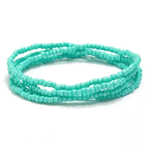 Bijou en perles avec touches culturelles