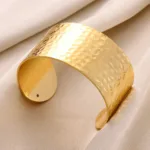 Bracelet manchette africain doré
