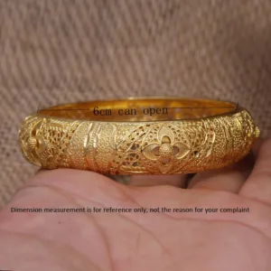 Bracelet africain en or massif, 24 carats de beauté