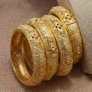 Bracelet or 24 carats, pièce distinctive d'Afrique