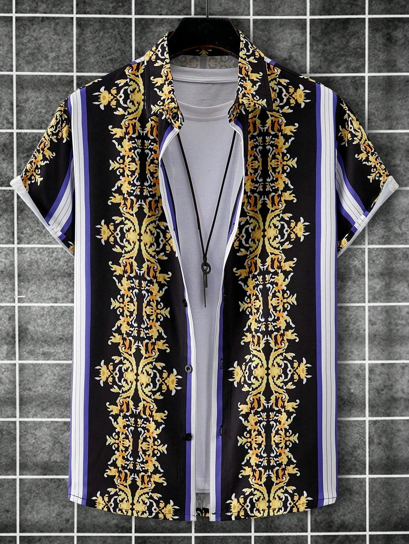 Chemise homme aux motifs africains vibrants