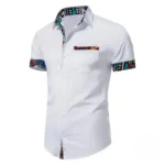 Chemise courte avec motifs africains pour homme