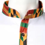 Chemise blanche avec détails africains pour occasions spéciales