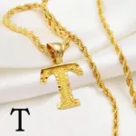 Bijou stylé avec initiale personnalisée