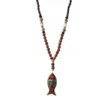 Accessoire en bois sculpté, style africain