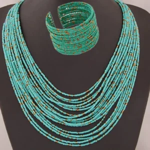 Collier Africain en Perles Multicouches