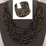 Collier en perles colorées d'inspiration africaine