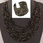 Collier perlé africain aux couleurs éclatantes