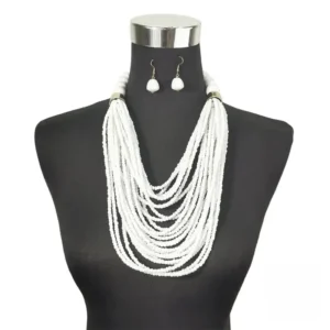 Collier Africain Perles, design traditionnel en perles colorées
