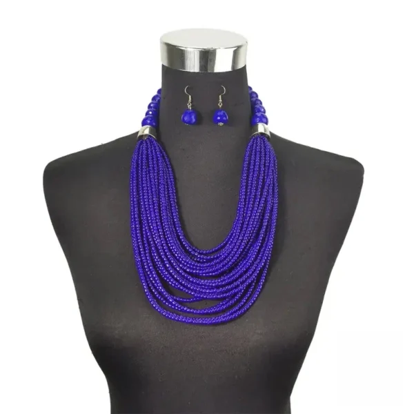 Accessoire africain, collier en perles, élégance et culture