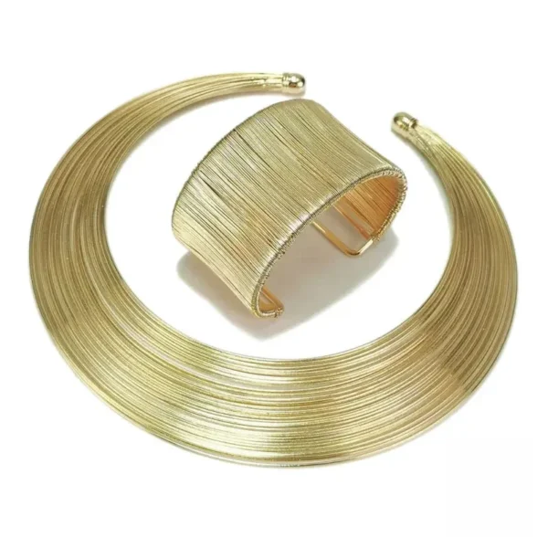 Ras du cou africain avec design traditionnel