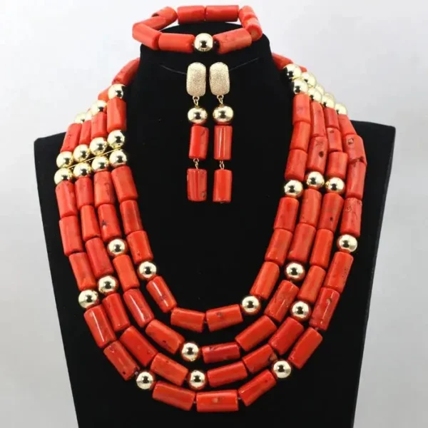 Collier Africain Traditionnel en Corail - vue 4