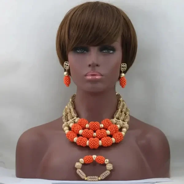 Collier en corail, éclat et culture africaines