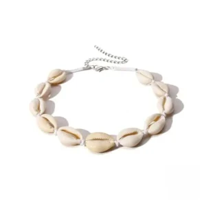 Collier Cauris élégant en style africain