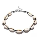Collier avec coquillage, symbole de la culture africaine