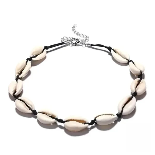 Collier avec coquillage, symbole de la culture africaine