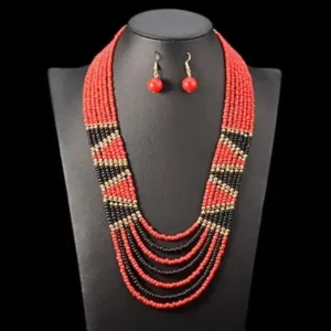 Collier africain en perles pour un look unique