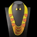 Collier traditionnel en perles multicolores