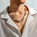 Collier africain en perles pour homme
