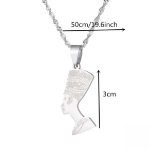 Collier unique, hommage à l'héritage de Néfertiti en Afrique