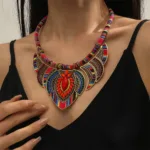 Collier Africain Tribal, design coloré et authentique