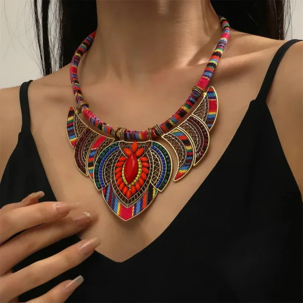 collier-tribal-africain-1 Collier Africain Tribal, design coloré et authentique