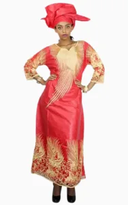 Vêtement Africain Femme avec motifs traditionnels et style moderne