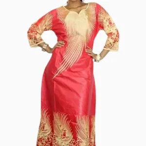 Vêtement Africain Femme avec motifs traditionnels et style moderne