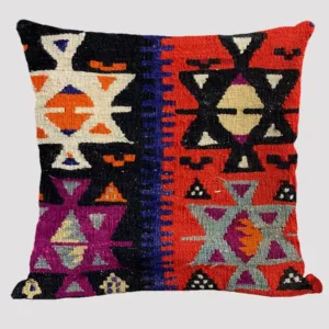 Coussin Africain orange et noir au design élégant