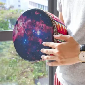 Djembé coloré, instrument de percussion africain