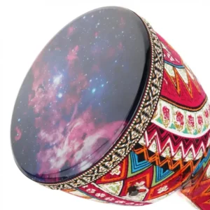 Djembé artisanal, symbole de la culture africaine