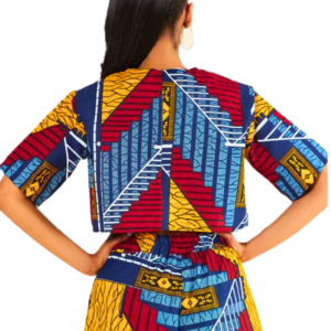 Mode africaine féminine, ensemble estival vibrant et stylé
