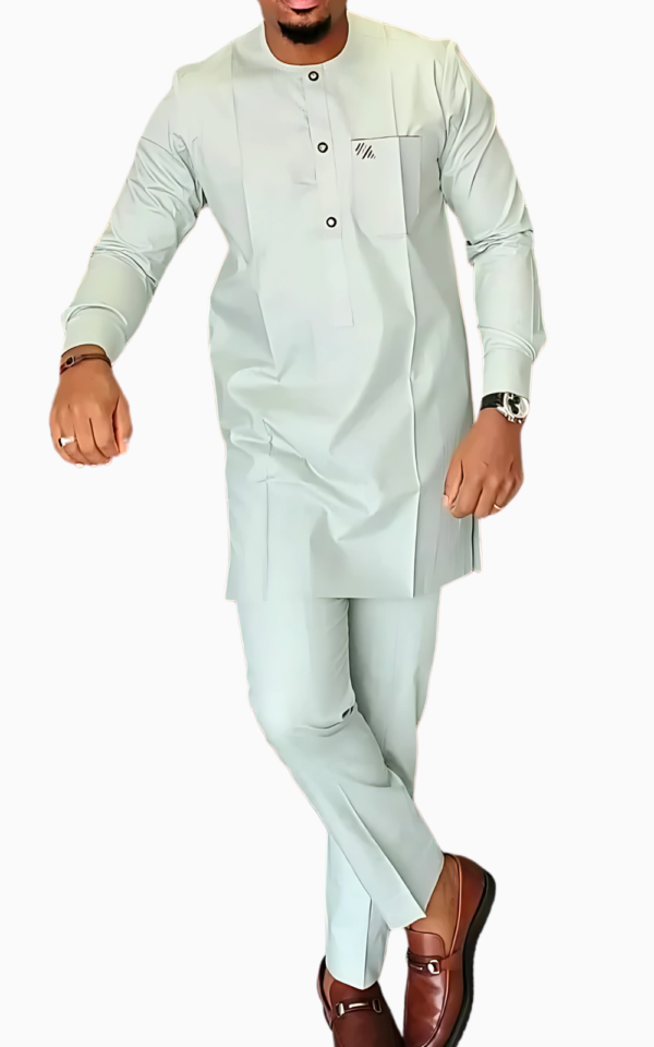 ensemble-africain-homme-gris-perle-1 Ensemble Africain Homme Gris Perle élégant et culturel