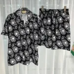 Mode homme, chemise à la coupe moderne et stylée
