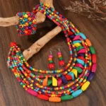 Collier Africain en perles géométriques colorées