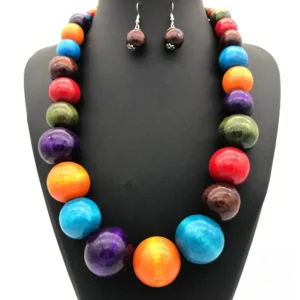 Collier Africain Boule avec design traditionnel