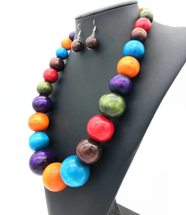 Collier unique inspiré de la culture africaine