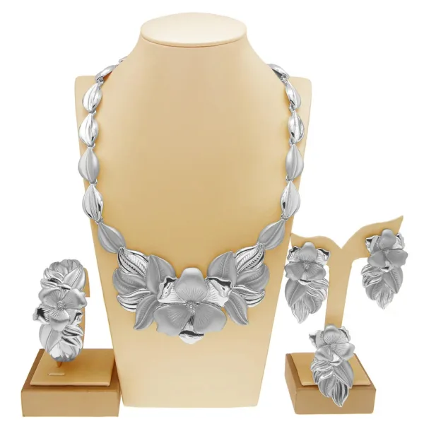 Ensemble artisanal de bijoux en Or
