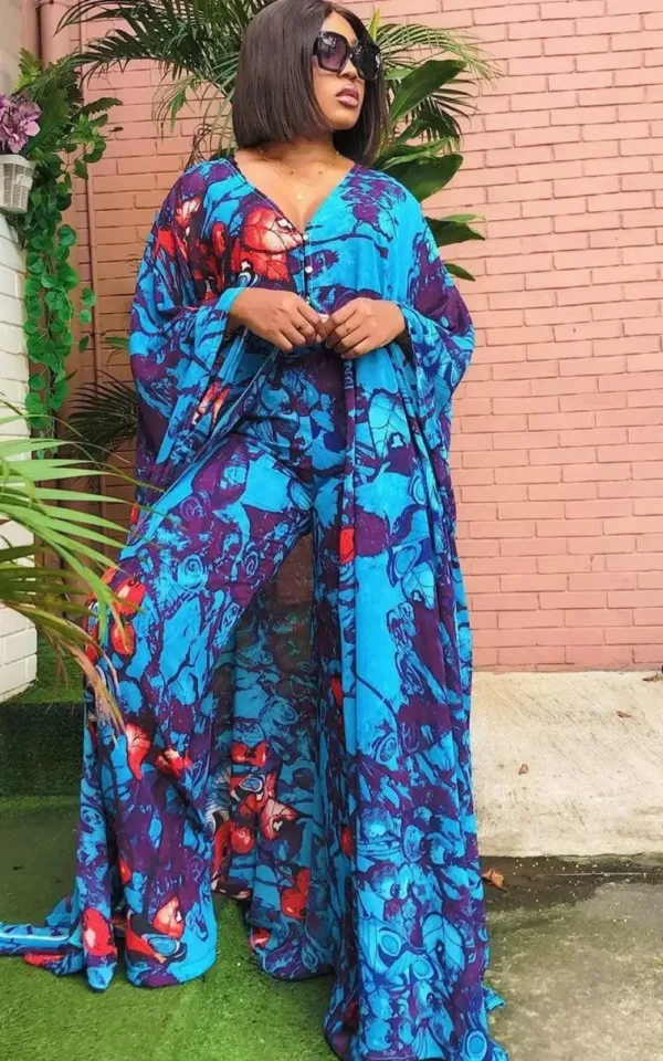 Vêtement moderne femme en imprimé léopard